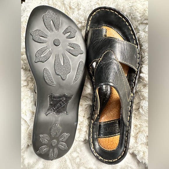 Born Black Toe Loop Sandals Sz10 - Picture 3 of 6